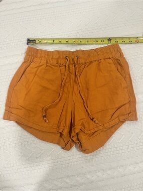 Love Tree Linen Blend Drawstring Shorts - Medium